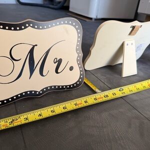 Mr & Mrs signs